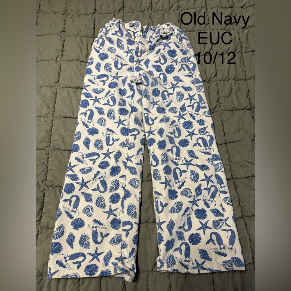 Old Navy Blue and White Seashell Print Pants